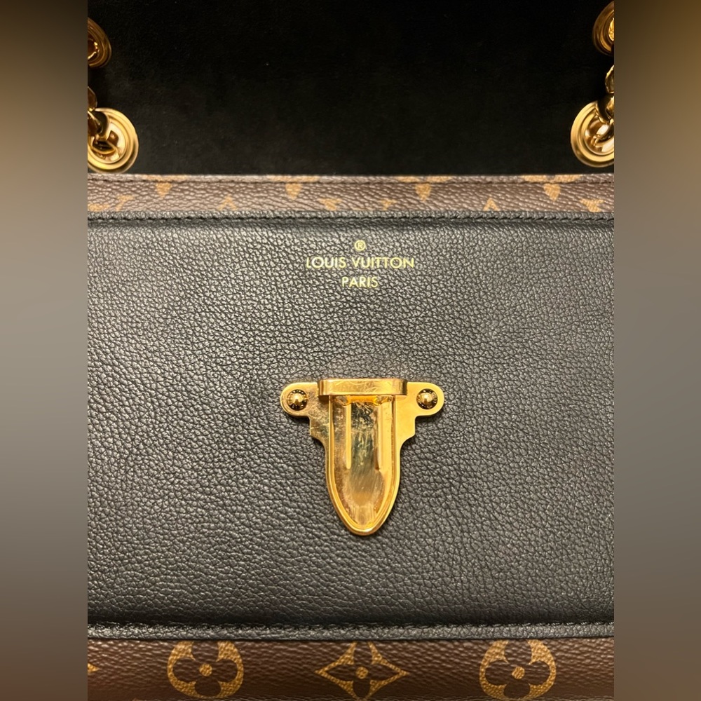 … VICTOIRE - Picture 13 of 15